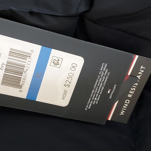 Tommy Hilfiger - Picture 4 of 4